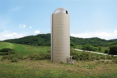 Walthers Cornerstone 933-3332 HO Scale Concrete-Style Silo -- Kit - 1-5/8" x 5-1/2"  42 x 142cm